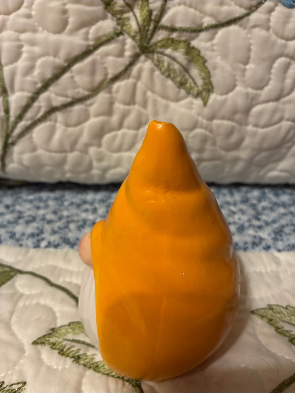 Small Yellow Ceramic Gnome Figurine - Picture 4 of 9